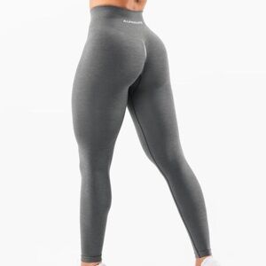 ALPHALETE SEAMLESS LEGGINGS SIZE L
